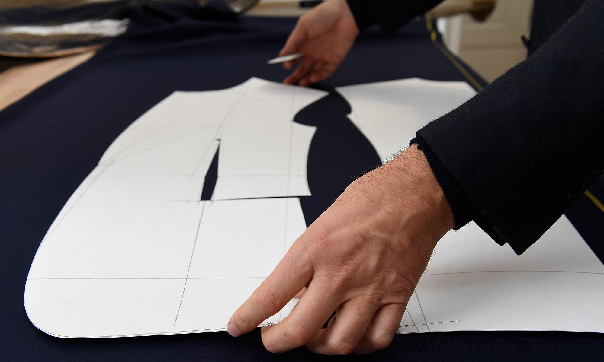 Detlev Diehms Hände bei der Arbeit