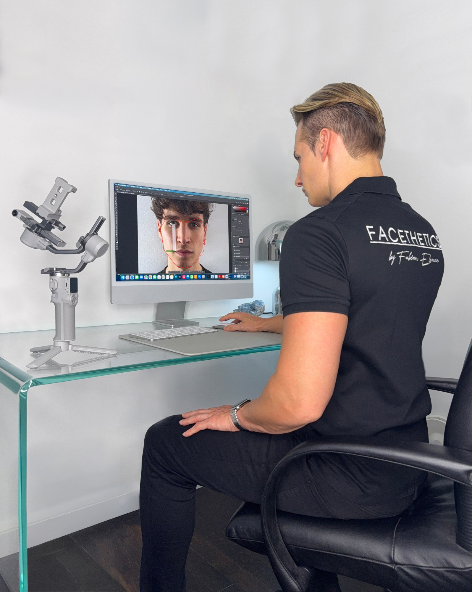 Fabian Elsner beim Face Design.
